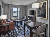 Homewood Suites by Hilton Savannah Historic District/Riverfront Hotels near Warren Square