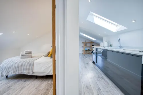Y Llofft - 1 Bedroom Apartment - Llanrhidian - 2-Star