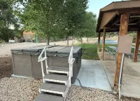 Welcome to Serenity Hills Zion , Sleeps 10 +