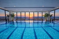 Grand Hotel Prague Towers - Pools