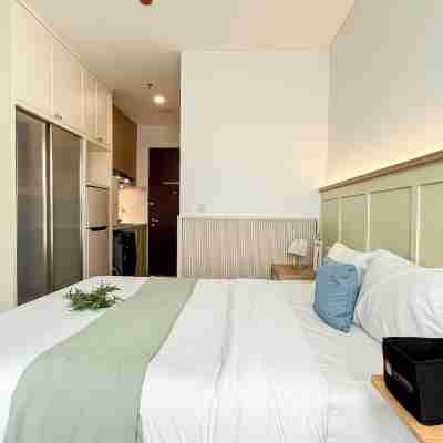 Urban Chic Studio Room At Ciputra World 2 Apartment Rooms