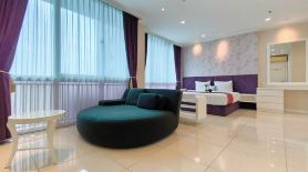 Spacious And Lavish 4Br At The Via And The Vue Ciputra World Apartment