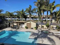 O'Cairns Inn and Suites - Pools