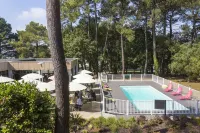 Ibis Styles Lorient Caudan - Swimmingpools
