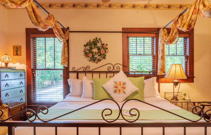 Cliff Cottage Inn - Downtown Bed & Breakfast