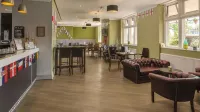 Belvilla Crewe Arms Hotel - bar