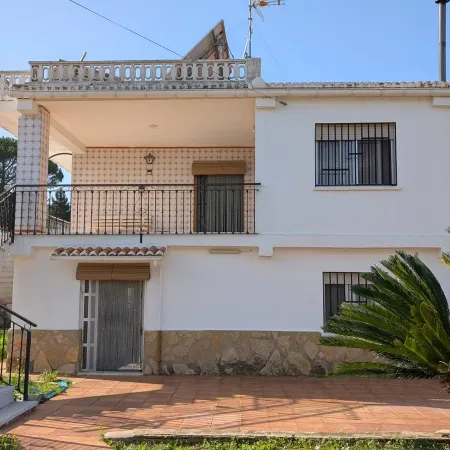 Enjoy nature and yet close to the beach!