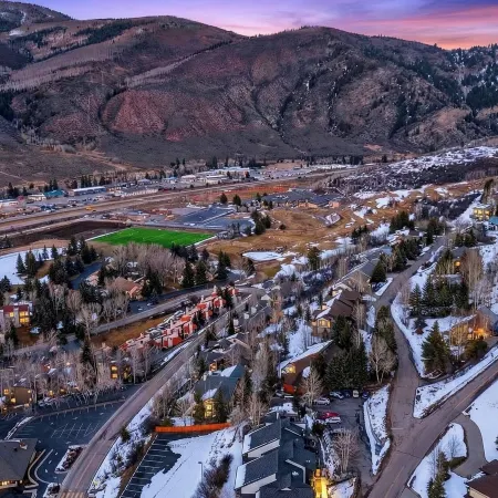 Eagle Valley Haven by Avantstay Alpine Condo + Mtn Views   Minutes to Vail + Beaver Creek