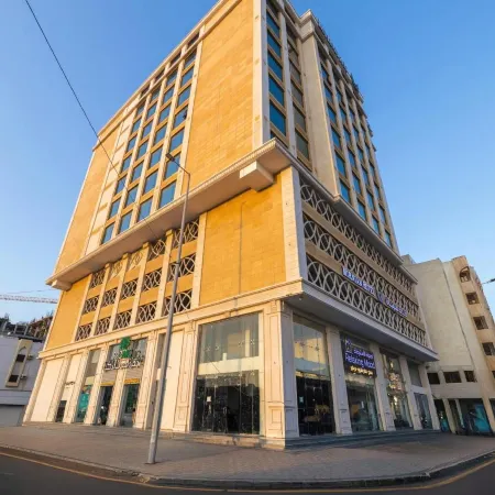 Mirnian Hotel