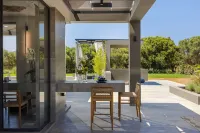 赫利俄斯豪華別墅(Helios Luxury Villas)
