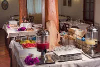 LH Hotel la Funtana - breakfast