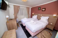Faya Hotel - balcony