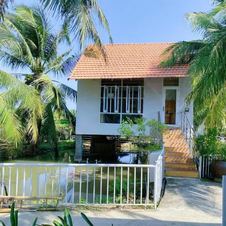 Khách Sạn Ngọc Bích 2