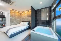 Samcheok Laon Spa Pension - Hot Tub