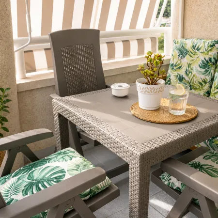 Beautiful and Bright Apartment in Calafell,