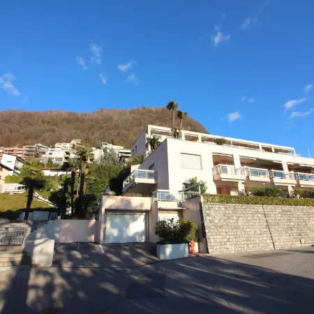 La Maison du Bonheur with Shared Pool & Sauna - Happy Rentals
