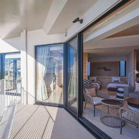 Onna Oceanview Suites Отели рядом с достопримечательностью «Голубой грот»