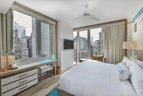 Margaritaville Resort Times Square - Rooftop Pools