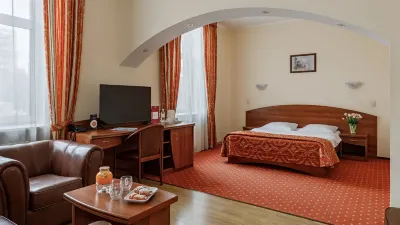 Maxima Zarya Hotel Hotels near Ostankino TV Tower