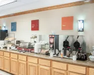 Comfort Suites Airport - breakfast