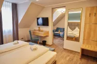 Bernstein Acamed Resort - Erlebnis- & Wellnesshotel - Pool