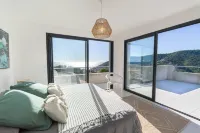 MAGNIFICENT 330 M2 VILLA - HEATED POOL - SEA AND MOUNTAIN VIEWS - Pools
