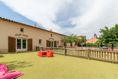Family Apartment for 4 in Ardeche - Homestays