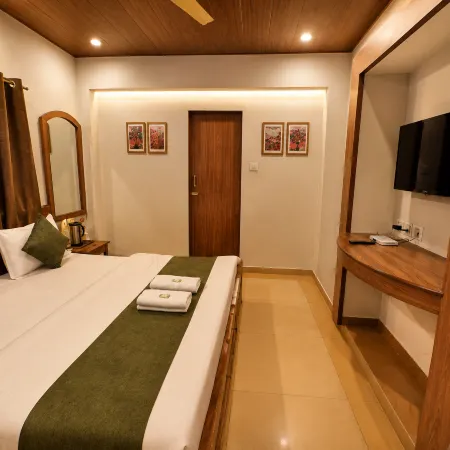 Hotel New Mamta by Ssh 350 Metres from Nakki Lake