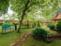 Ethnic Room at Omah Limasan by Omah Bungah Hoteles en Pakem