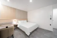 Sejong Brown Dot Sejong Terminal Branch - 2-Star