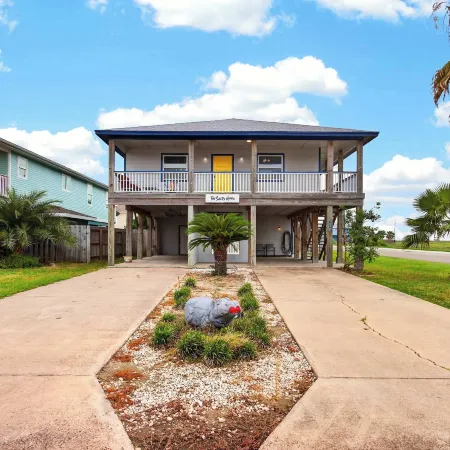 Spacious & Pet Friendly + Game Room Sleeps 10