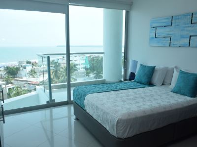 Modern 3 Bedroom Apartment with Sea-Beach View