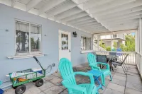 Coquina Cottage 2 Bedroom Cottage by RedAwning - Condos