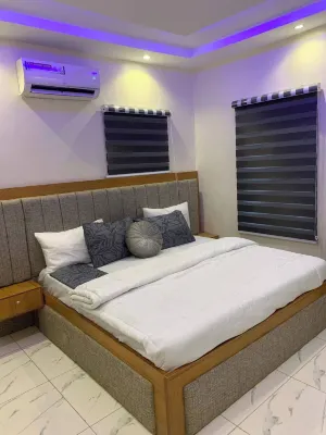 Experience in Style - Short Stay, Long Memories ! - 2-Sterne