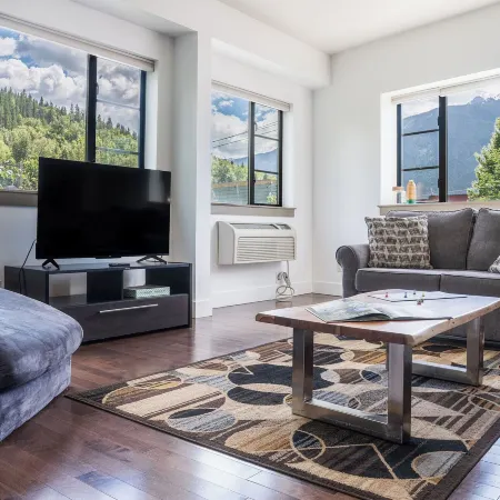 Selkirk Snug by Revelstoke Vacations