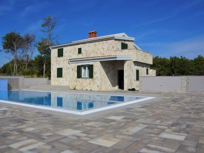 Seaside Oasis on Island Vir with Private Pool and Ocean Views