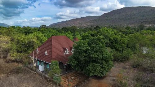 CosmicStays Raanjai - Villas