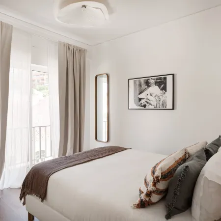 Seaside Family Stays | Walk to the Beach, Caxias