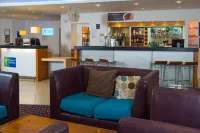 Holiday Inn Express BEDFORD by IHG - Bares