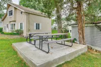 Work, Play & Explore! Coastal York Gem Near Beach - 2-Sterne