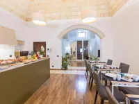 Dimora dei Salentini Hotels near Teatro Apollo