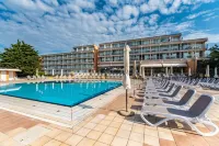Arena Hotel Holiday - 3-Star