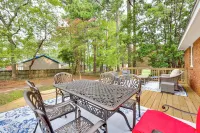 Comfort & Convenience! Home 3 Mi to Dtwn Wilson - Homestays