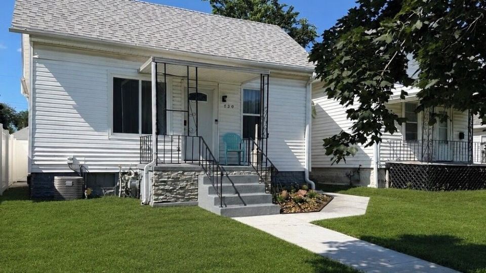 Modern 2 Bedroom 1 Bathroom Home