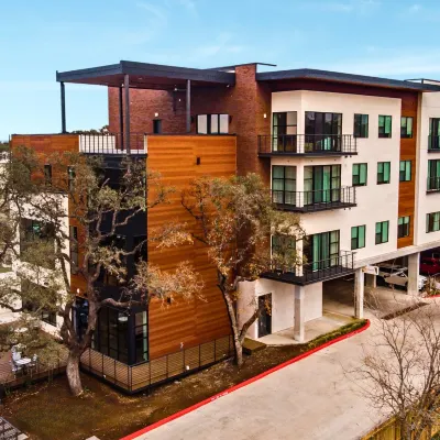 Colton House Hotel Hotels near South Austin