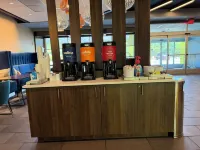 Tru by Hilton West Bristol TN - breakfast