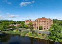 Hilton Parsippany - Pet friendly