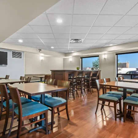 Comfort Inn & Suites Airport South