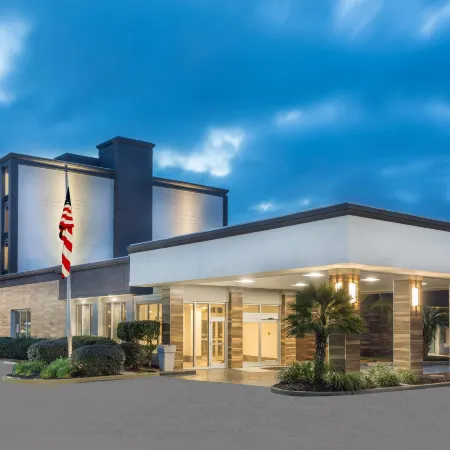 Wyndham Garden Summerville