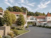 Meadowmere Resort Hotels near Ogunquit Memorial Library